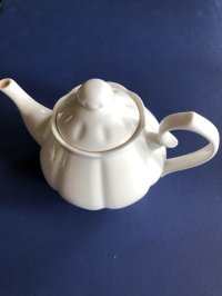 MTC Porcelain Diana Teapot